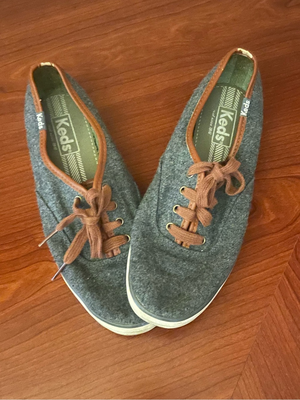 Gray Lace-Up Keds with Brown Trim Sz 7